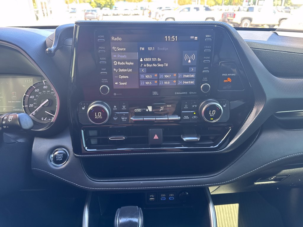 Certified 2022 Toyota Highlander XSE AWD/4WD image 17
