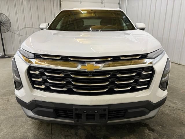 Used 2025 Chevrolet Equinox LT FWD image 2