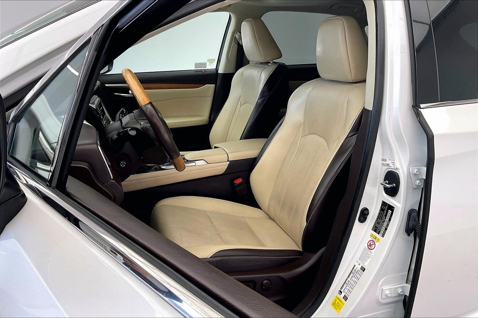 Used 2018 Lexus RX 450h AWD w/ Premium Package image 18