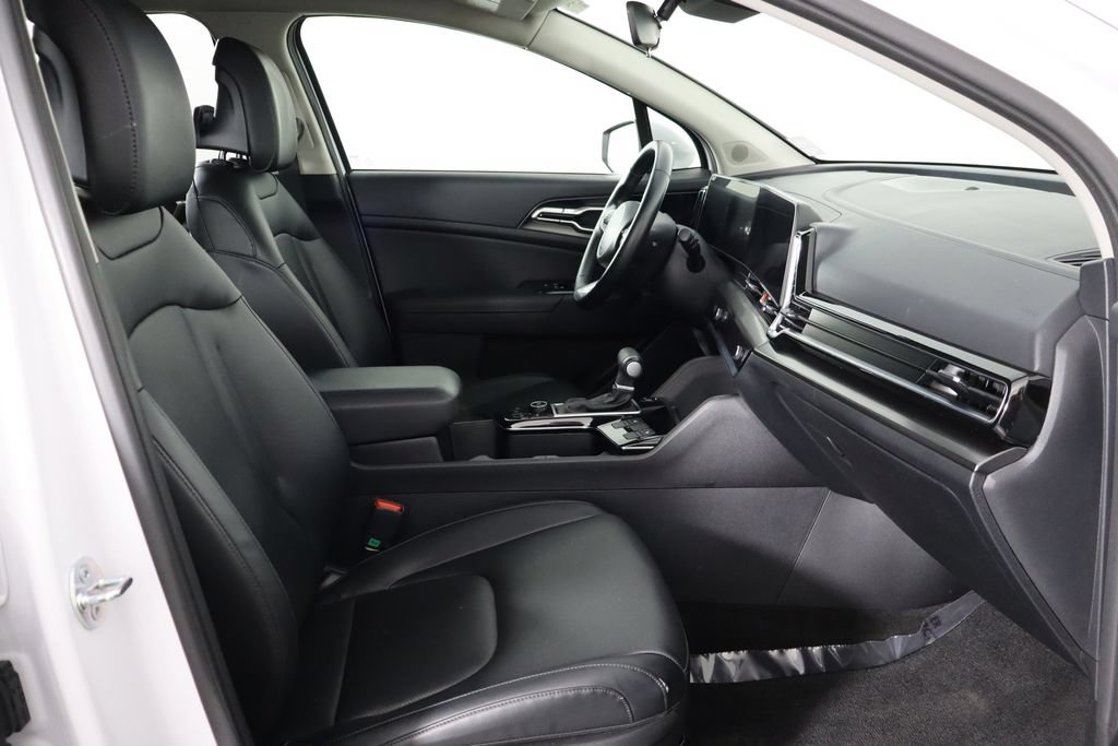 Used 2025 Kia Sportage EX FWD image 18