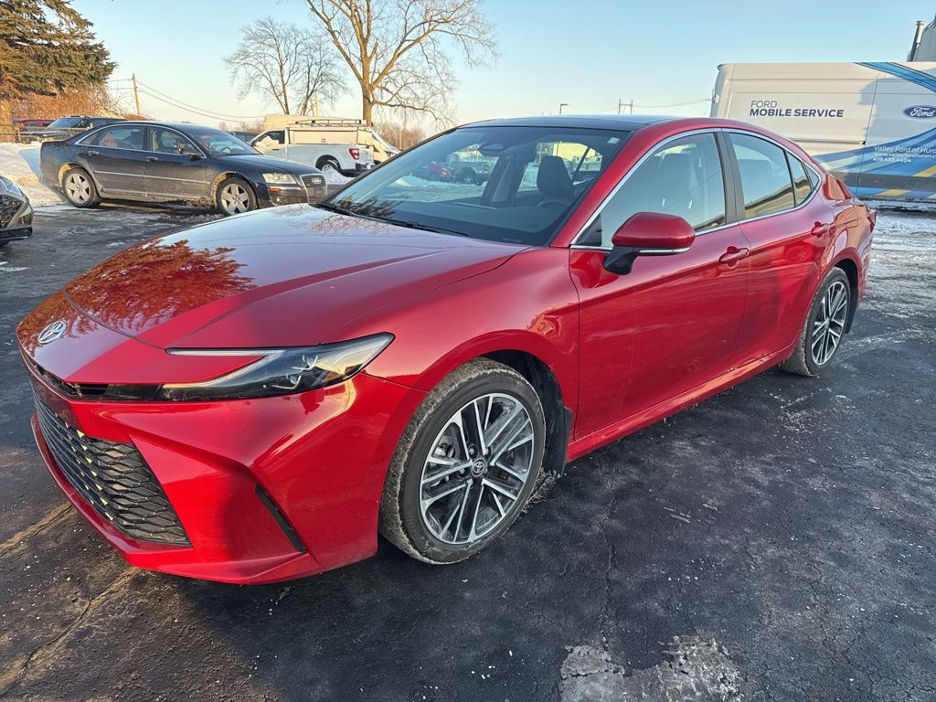 Used 2025 Toyota Camry XLE image 14
