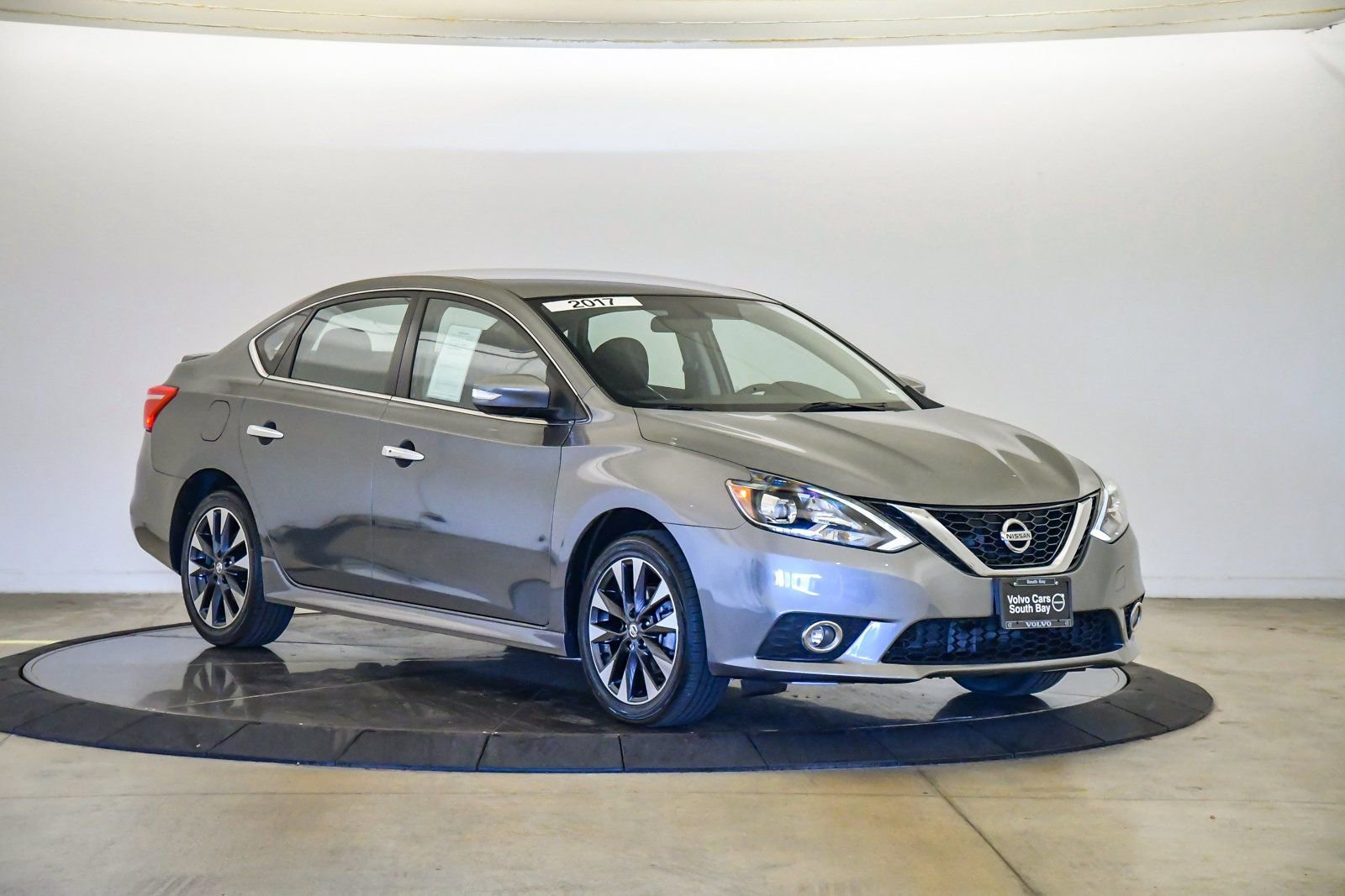 Used 2017 Nissan Sentra SR image 5