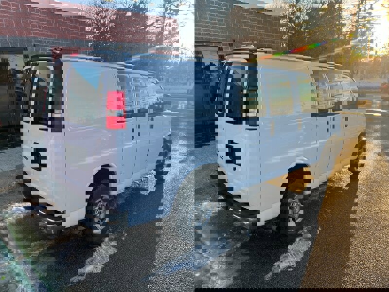 Used 2013 Chevrolet Express 3500 image 5