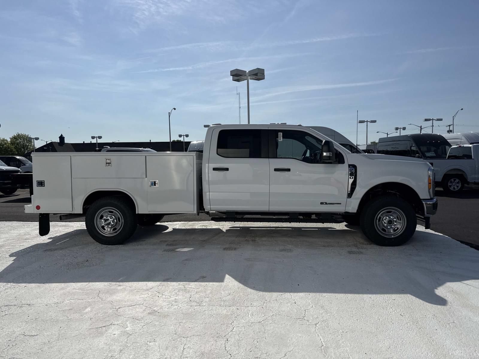 New 2026 Ford F350 XL w/ XL Chrome Package AWD/4WD image 2