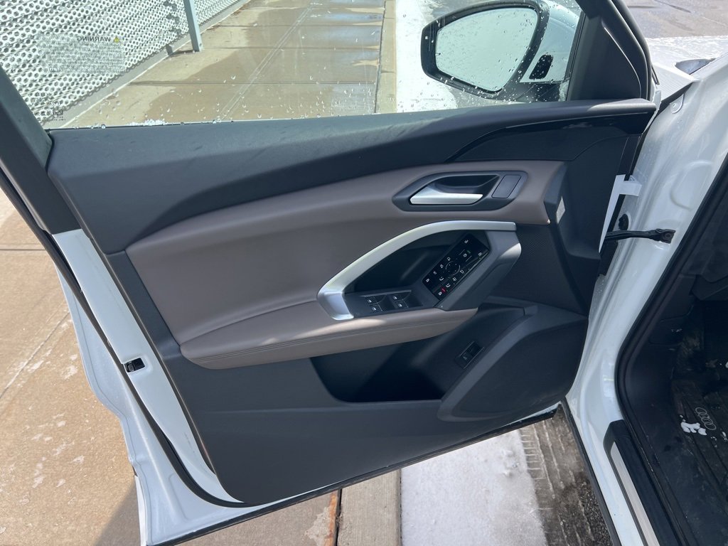 Certified 2025 Audi Q5 Premium w/ Convenience Package image 59