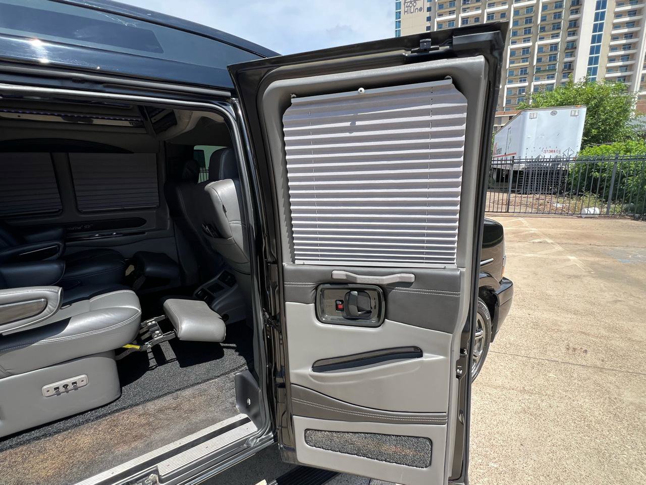 Used 2016 Chevrolet Express 2500 RWD image 68