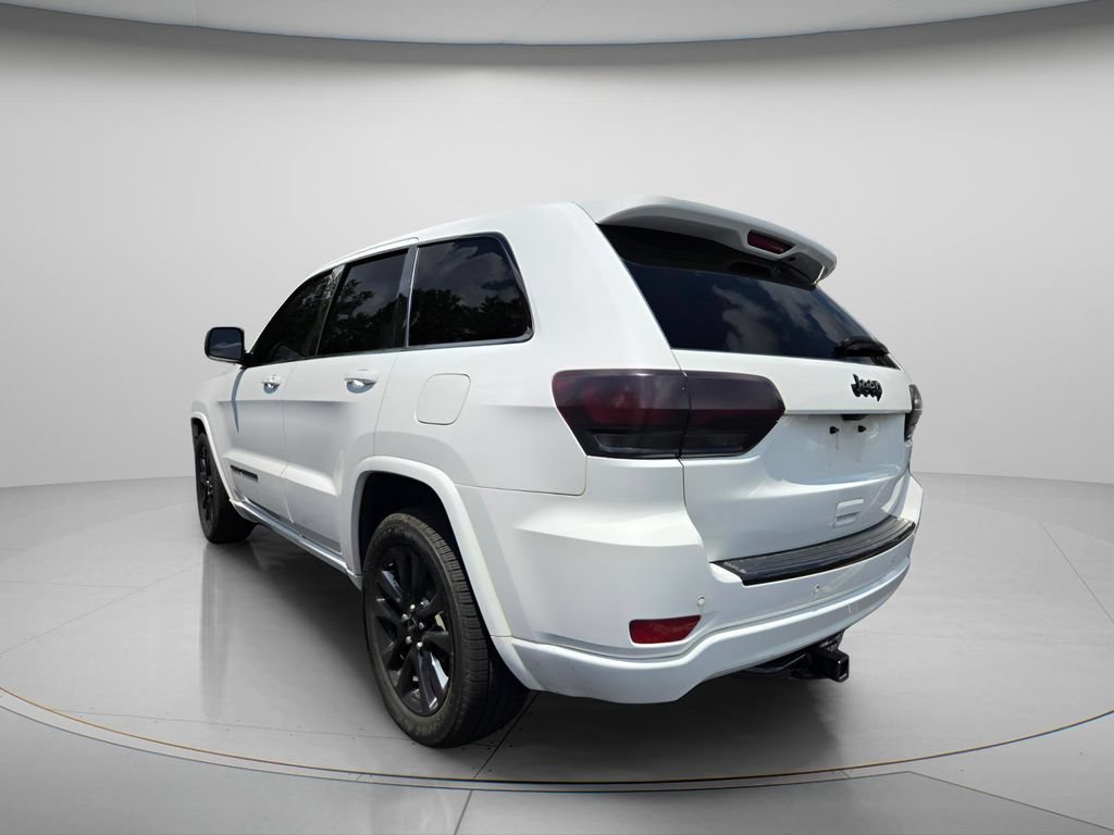 Used 2018 Jeep Grand Cherokee Altitude RWD image 8