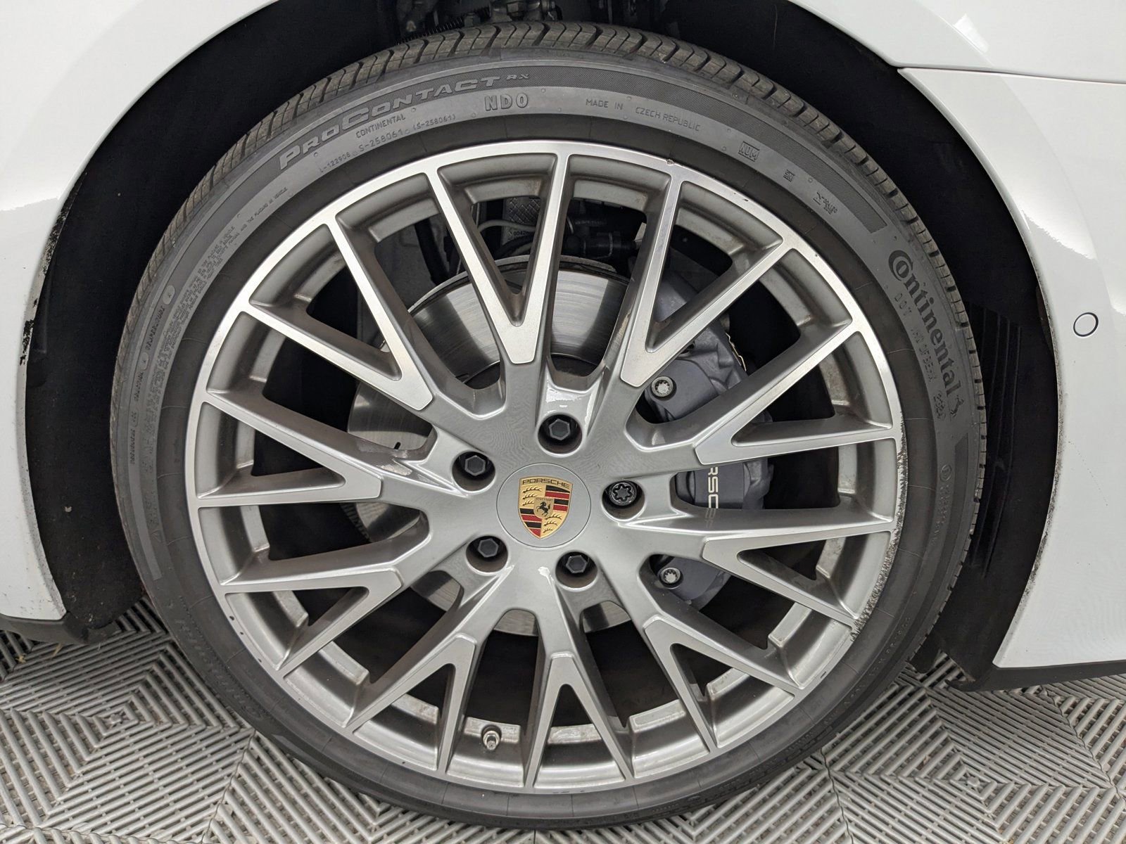 Certified 2024 Porsche Panamera 4 image 13