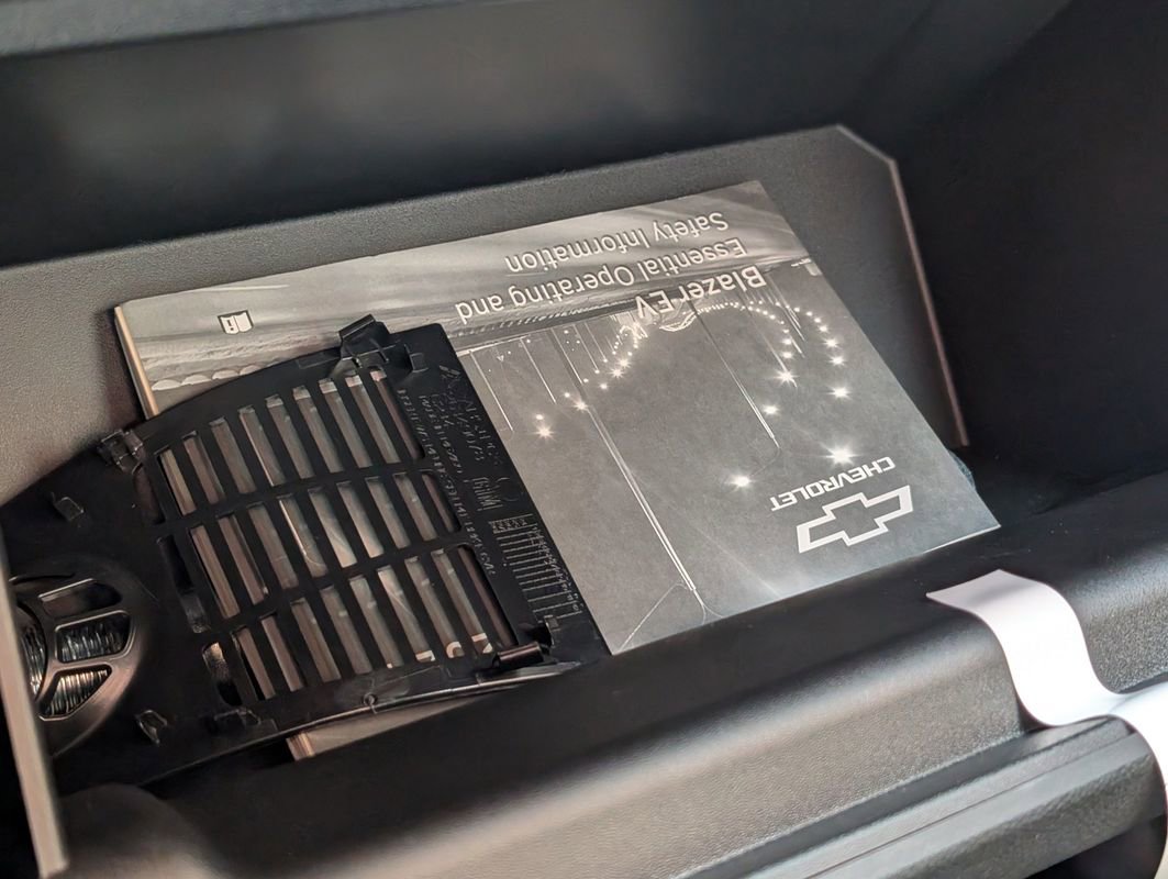 Used 2024 Chevrolet Blazer EV AWD Police image 32