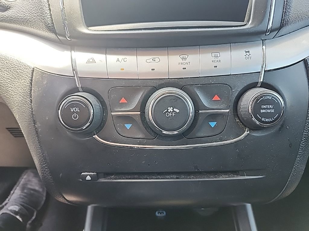 Used 2019 Dodge Journey SE FWD image 21