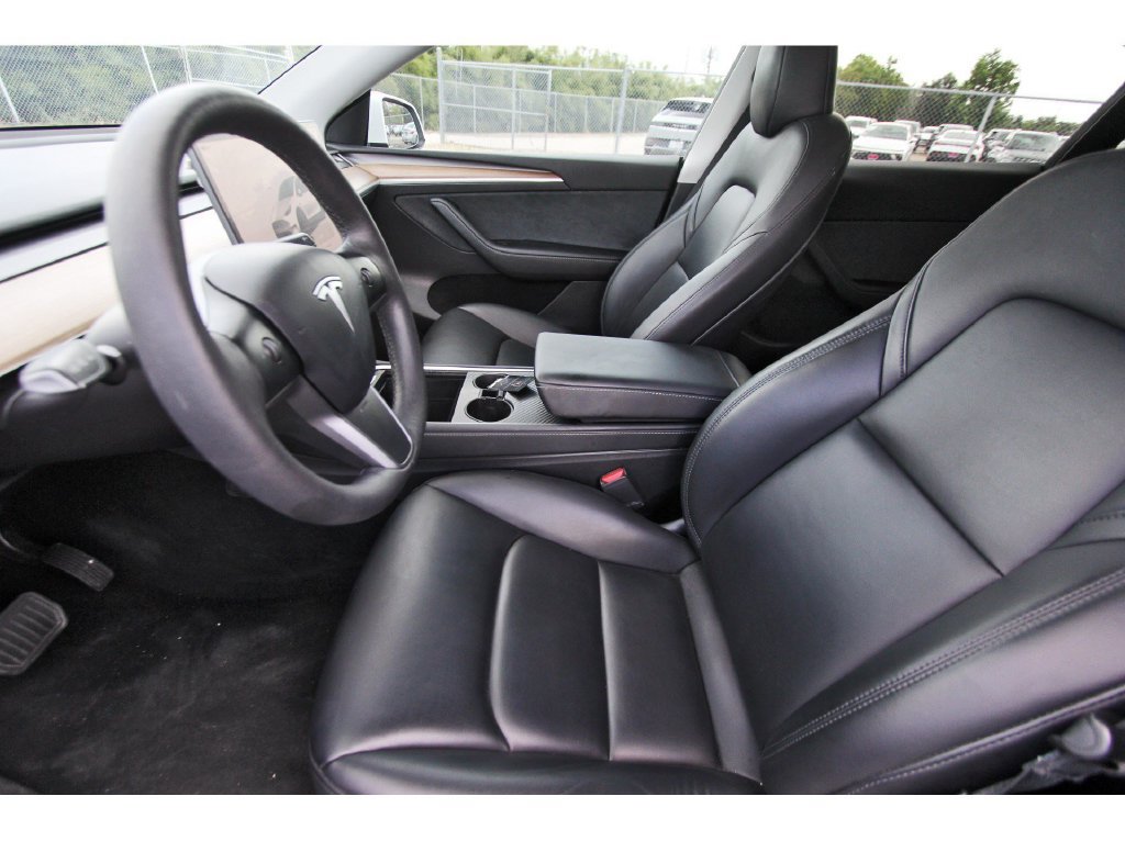 Used 2023 Tesla Model Y Long Range AWD/4WD image 16