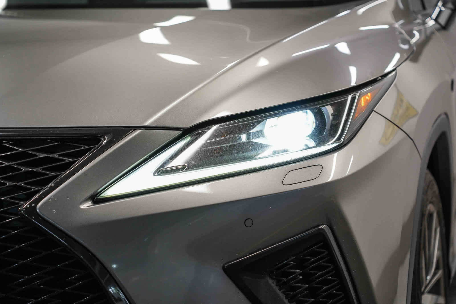 Used 2020 Lexus RX 350 F Sport w/ Cold Weather Package AWD/4WD image 10