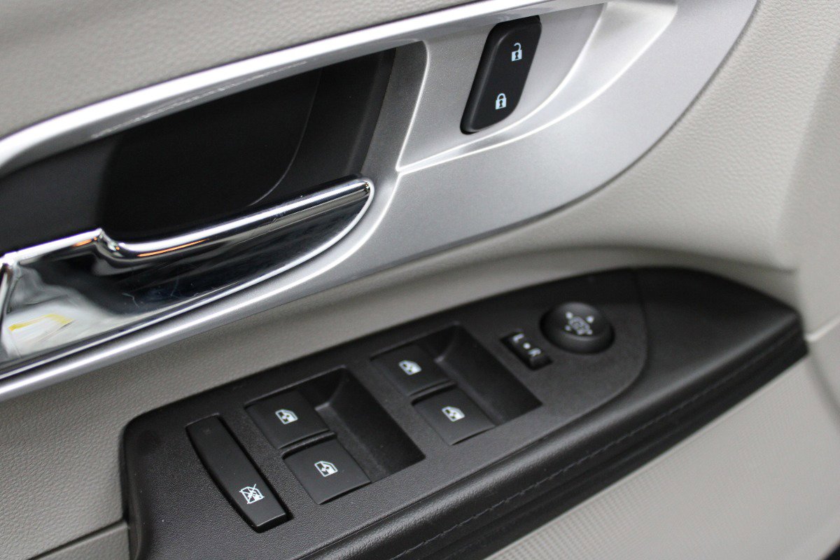 Used 2016 Chevrolet Equinox LT w/ Convenience Package image 14