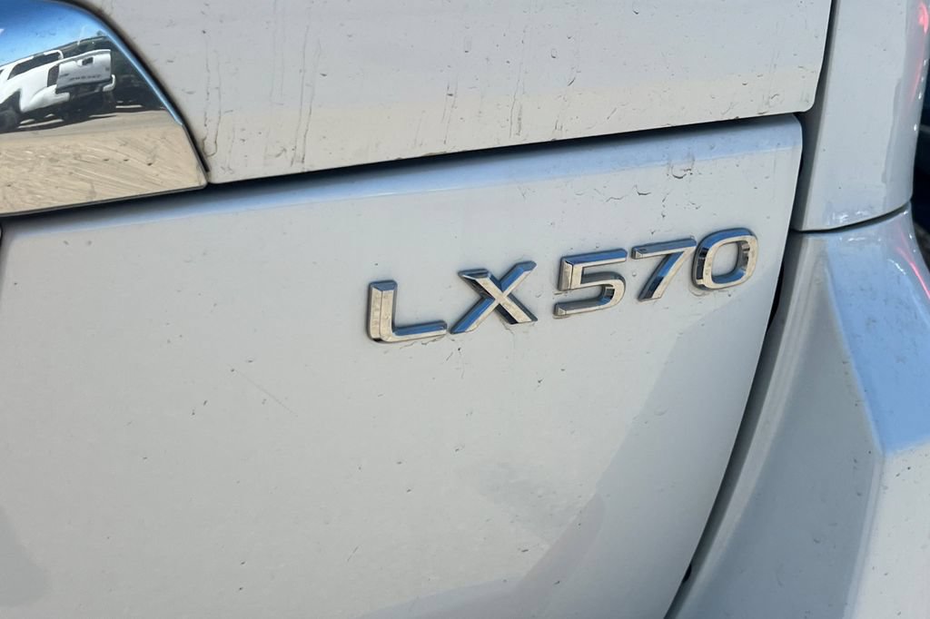 Used 2017 Lexus LX 570 4WD image 9