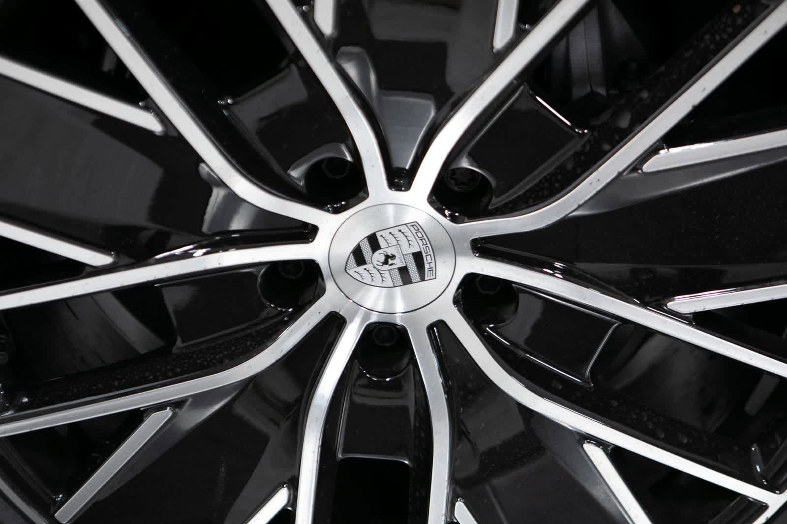 New 2026 Porsche Macan Electric RWD image 11