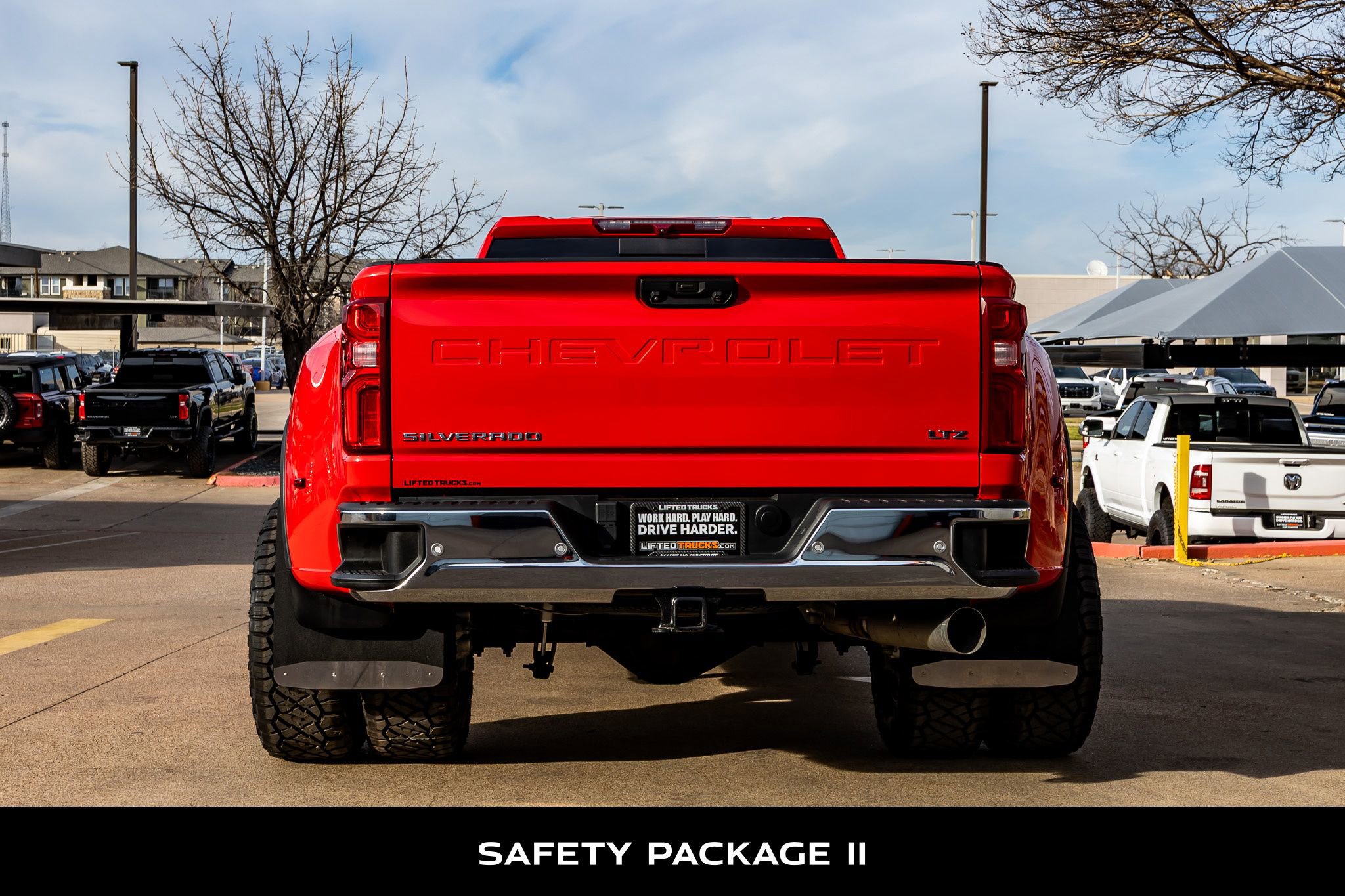 Used 2022 Chevrolet Silverado 3500 LTZ w/ LTZ Convenience Package image 8