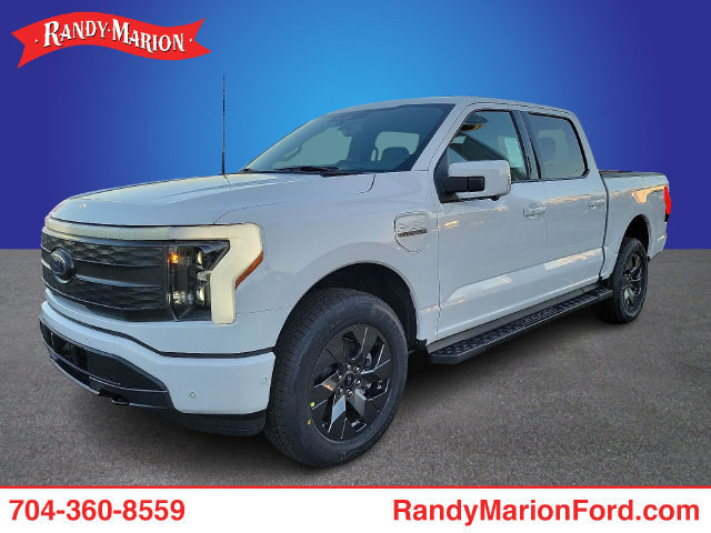 New 2023 Ford F150 Lightning 4x4 SuperCrew image 1