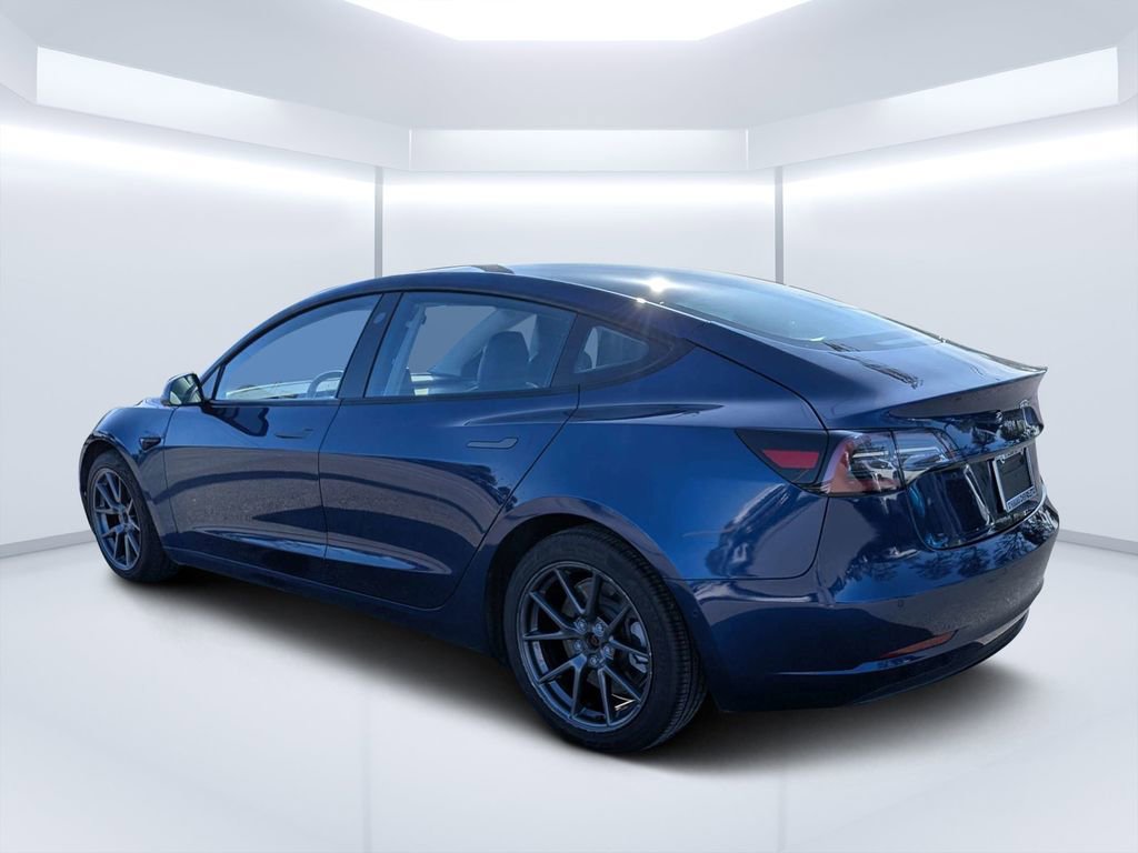 Used 2022 Tesla Model 3 Standard Range image 5