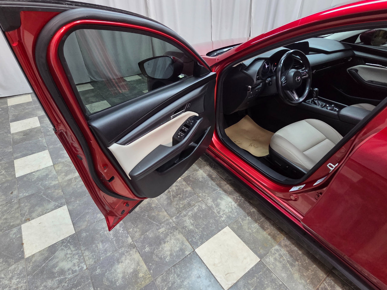 Used 2021 MAZDA MAZDA3 s image 9