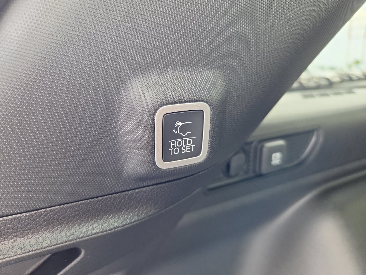 New 2027 Jeep Grand Cherokee Limited AWD/4WD image 24