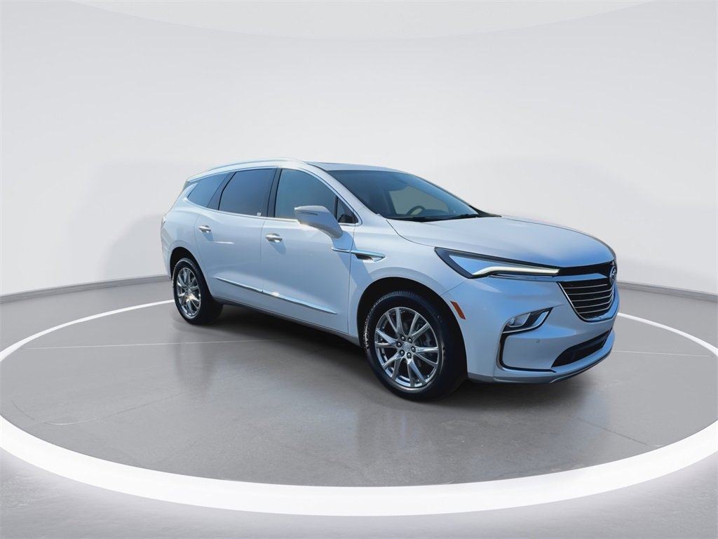 Used 2022 Buick Enclave Essence w/ Experience Buick Package image 2