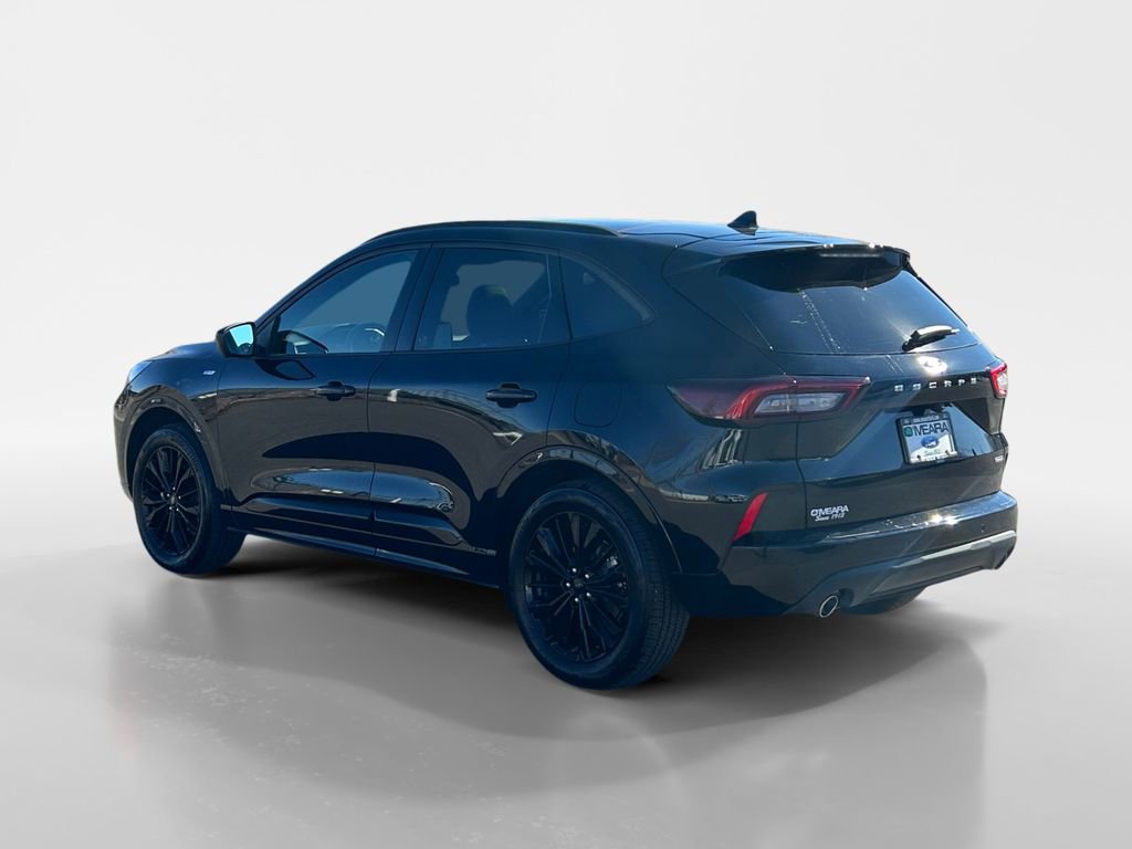 Used 2026 Ford Escape ST-Line Elite w/ Premium Technology Package image 3