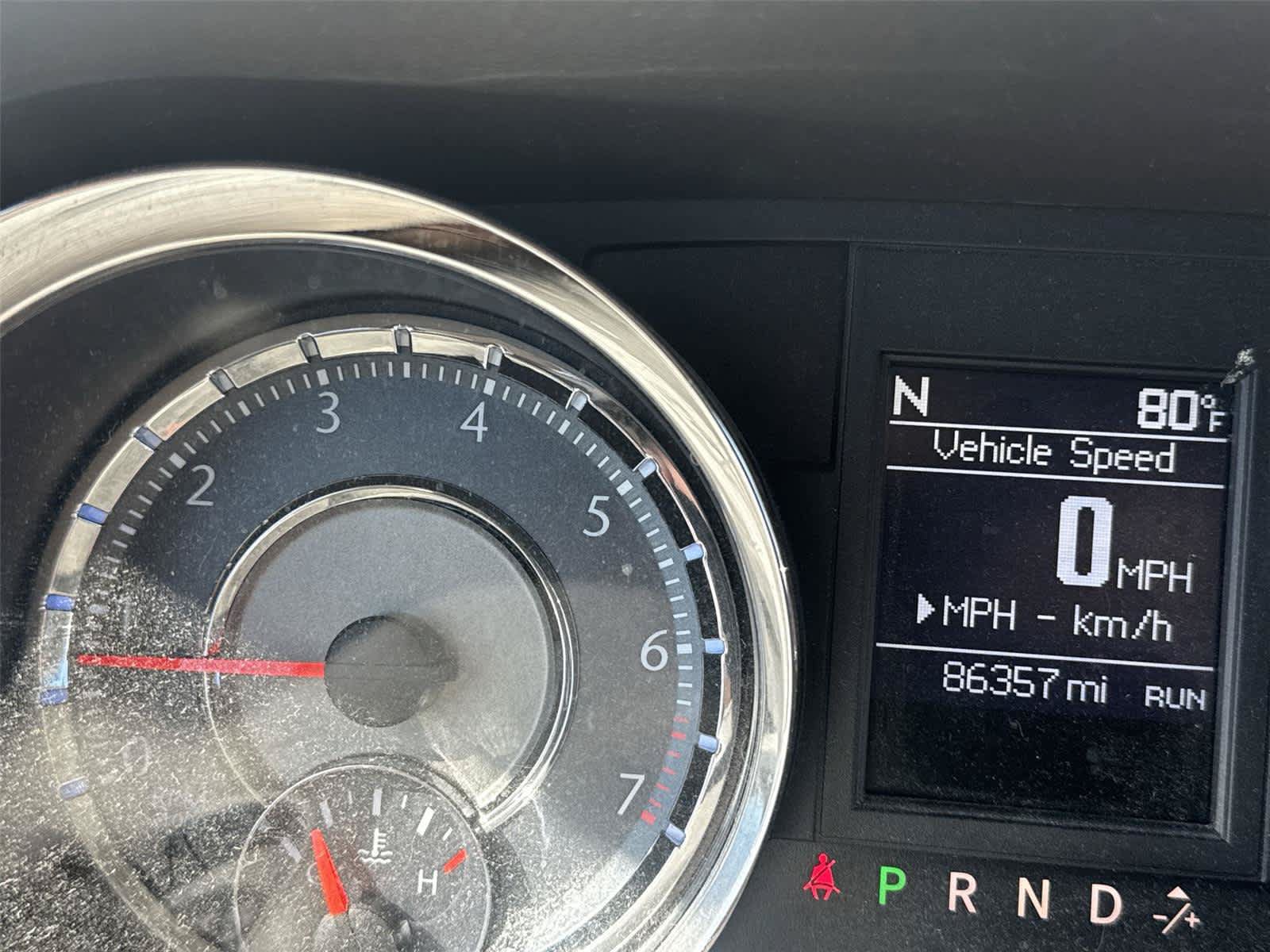 Used 2014 Chrysler Town & Country Touring FWD image 18