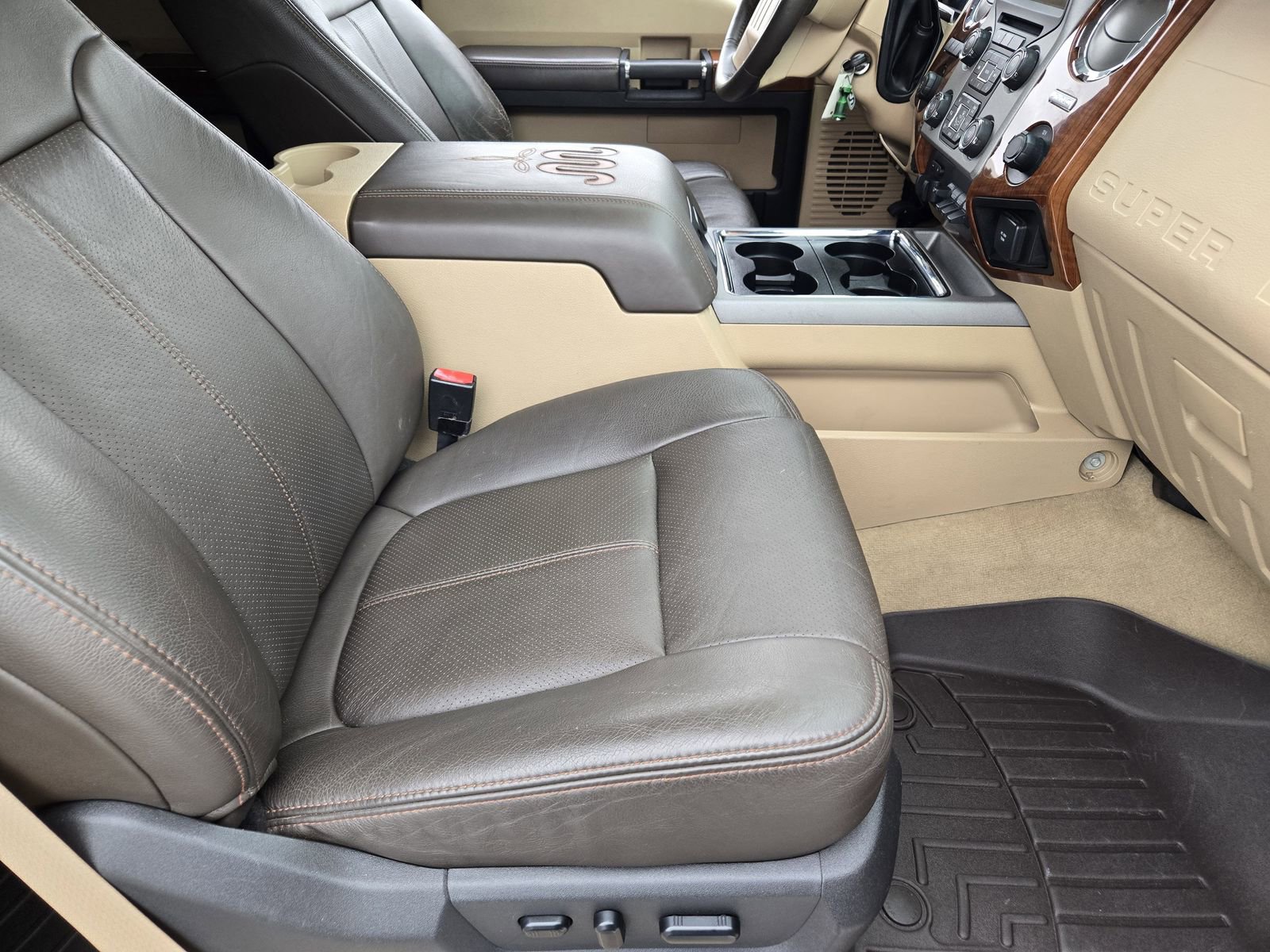 Used 2016 Ford F250 King Ranch w/ FX4 Off-Road Package image 14