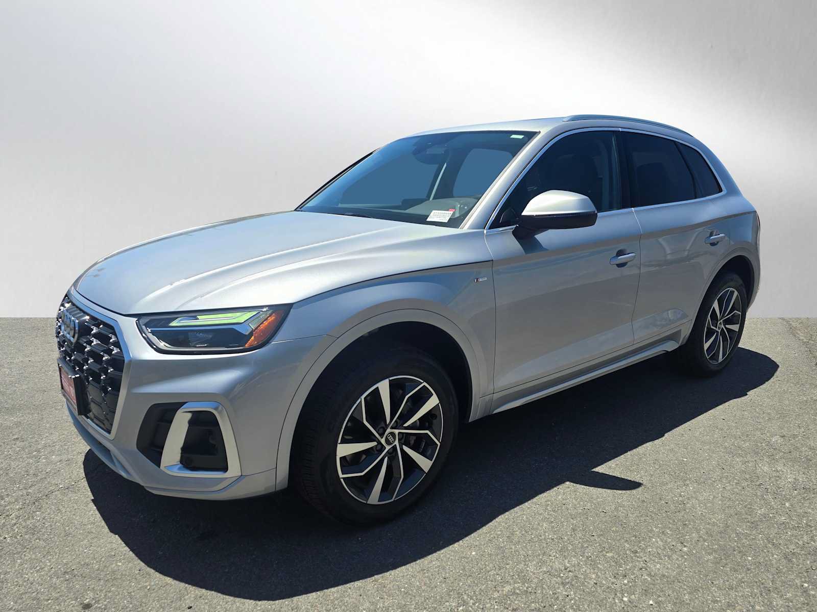 Used 2023 Audi Q5 2.0T Premium Plus w/ Premium Plus Package AWD/4WD image 7