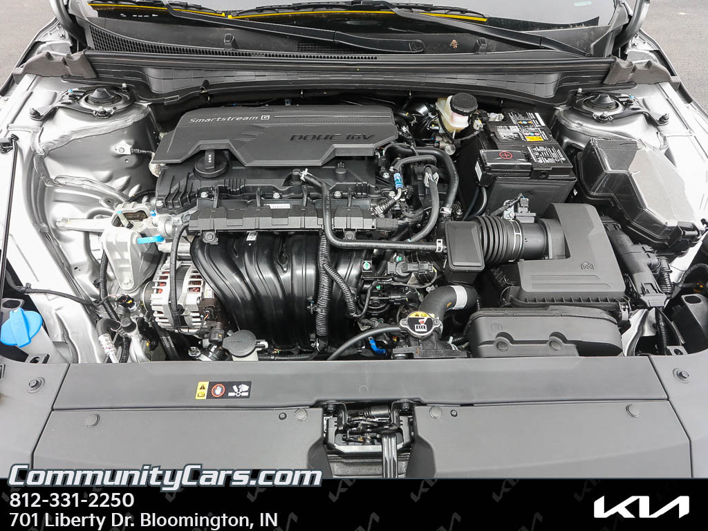 New 2025 Kia K4 LXS image 17