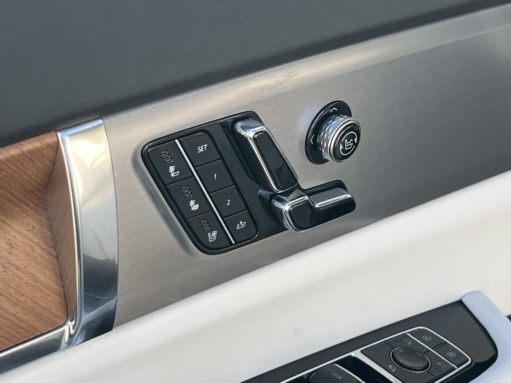 New 2026 Cadillac Vistiq Luxury image 23
