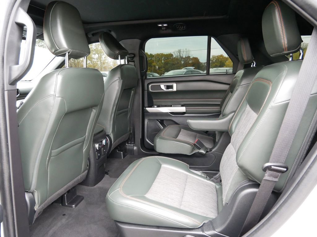 Used 2022 Ford Explorer Timberline image 13