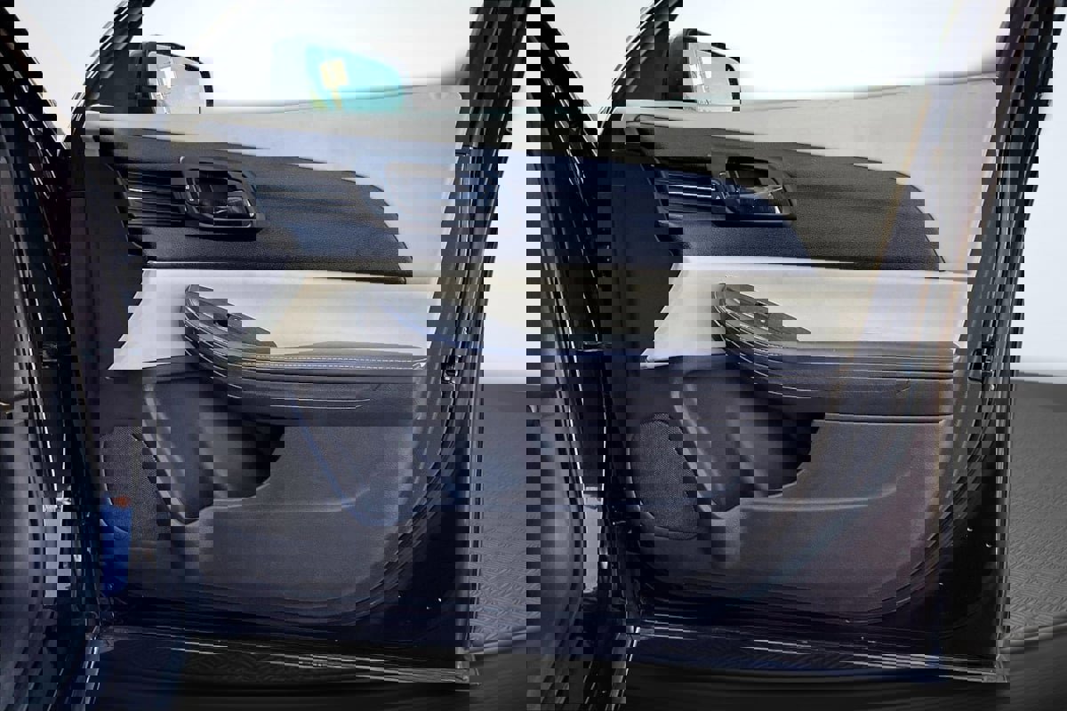 Used 2015 Chevrolet Malibu LT w/ Power Convenience Package image 23