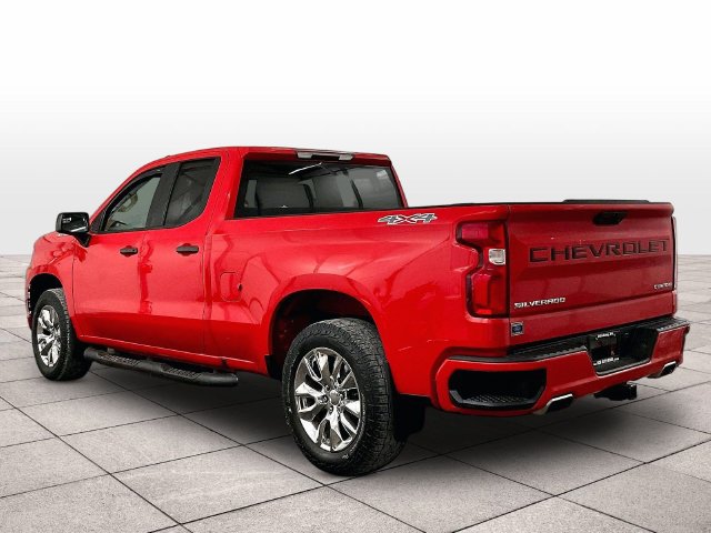 Used 2020 Chevrolet Silverado 1500 Custom w/ Custom Value Package AWD/4WD image 10