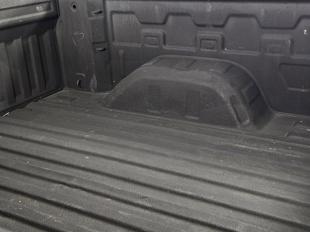 Used 2021 Chevrolet Silverado 1500 LT RWD image 5