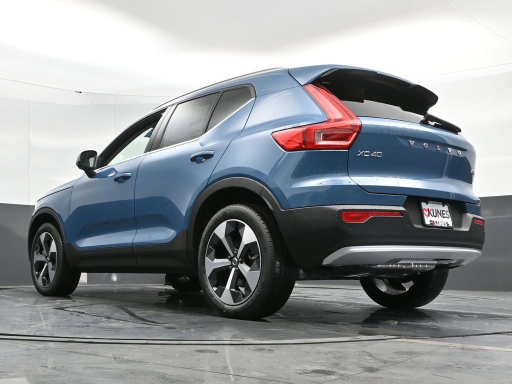 New 2025 Volvo XC40 B5 Core w/ Climate Package AWD/4WD image 46