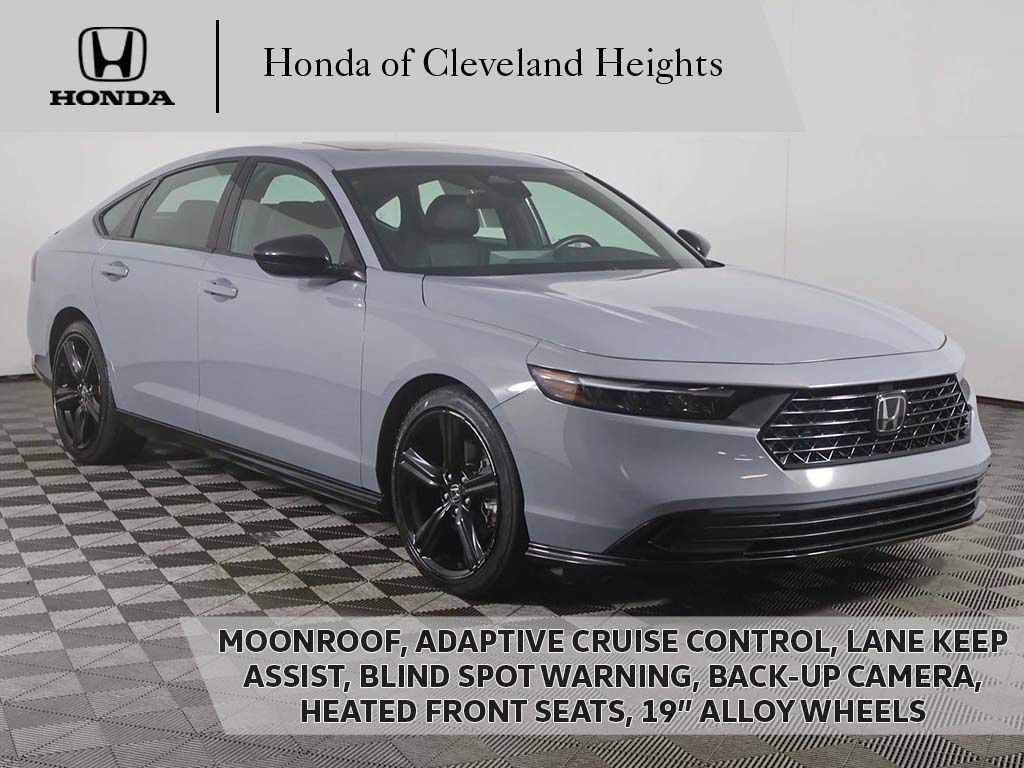 Used 2025 Honda Accord Sport image 1