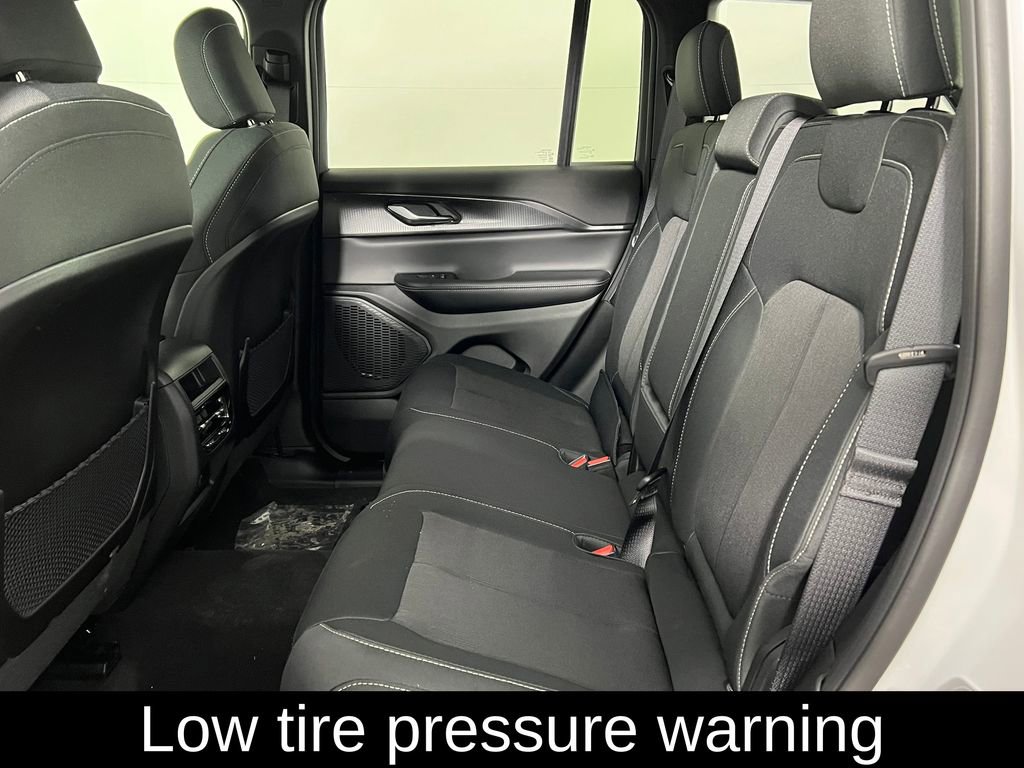 New 2026 Jeep Grand Cherokee Laredo AWD/4WD image 10