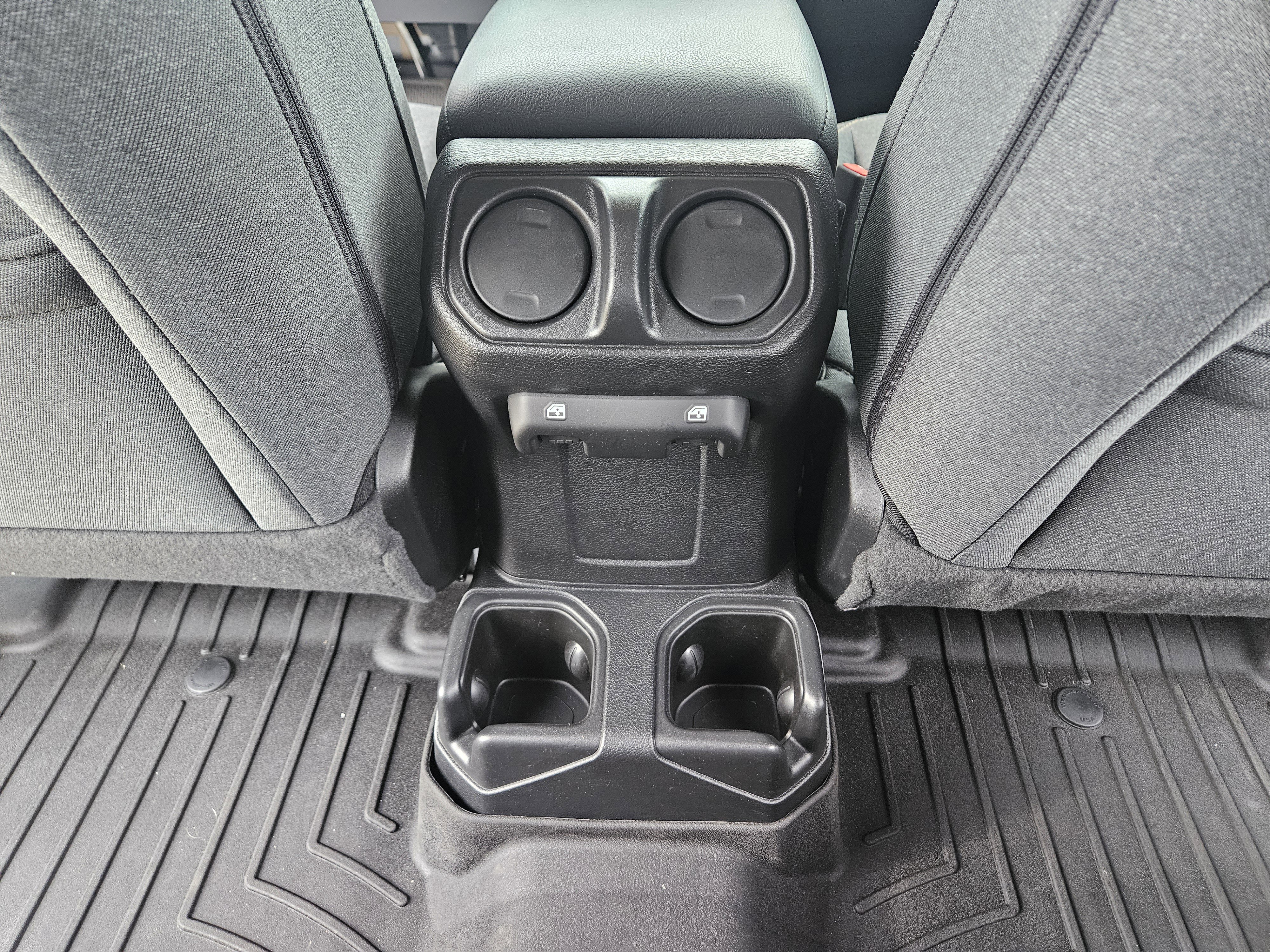 Used 2024 Jeep Wrangler Sport S image 15