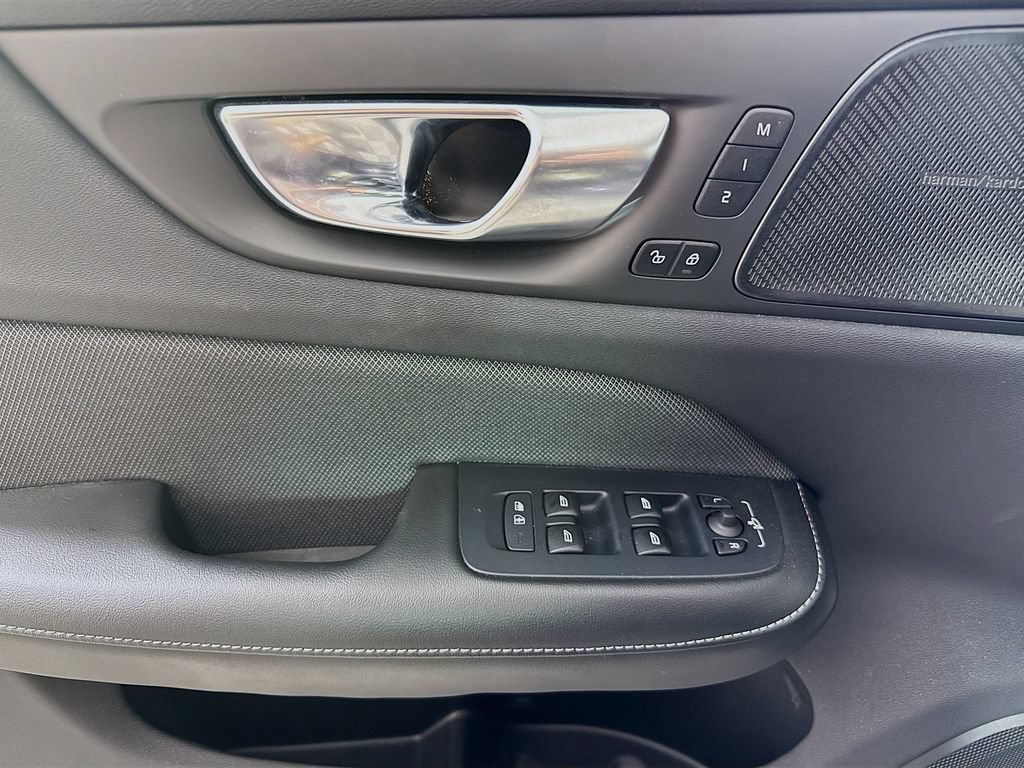 Used 2024 Volvo S60 B5 Plus w/ Climate Package AWD/4WD image 18