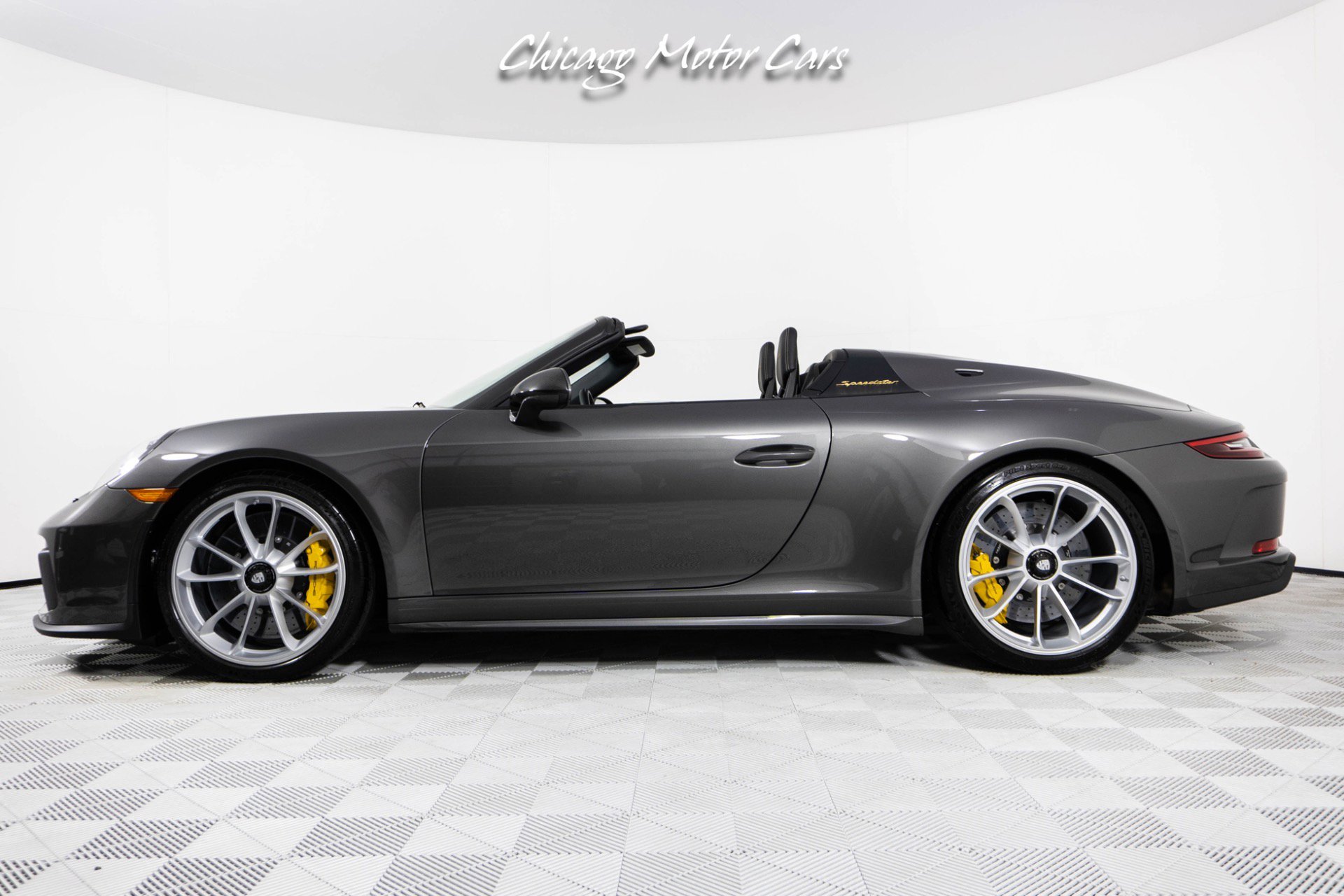 Used 2019 Porsche 911 Speedster RWD image 2
