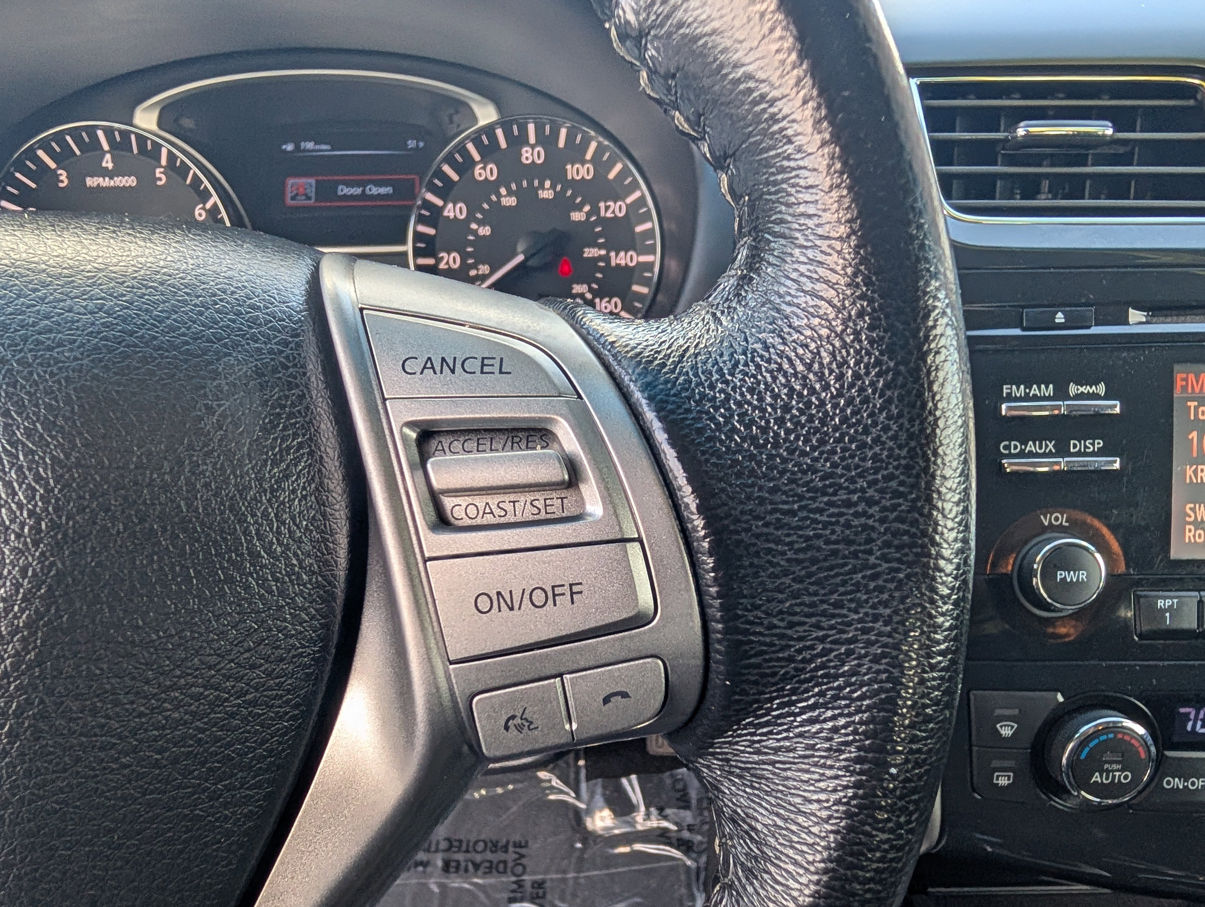 Used 2013 Nissan Altima 2.5 SV FWD image 16