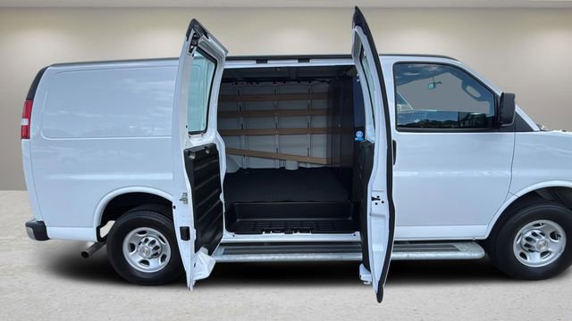 Used 2024 Chevrolet Express 2500 w/ Driver Convenience Package RWD image 36