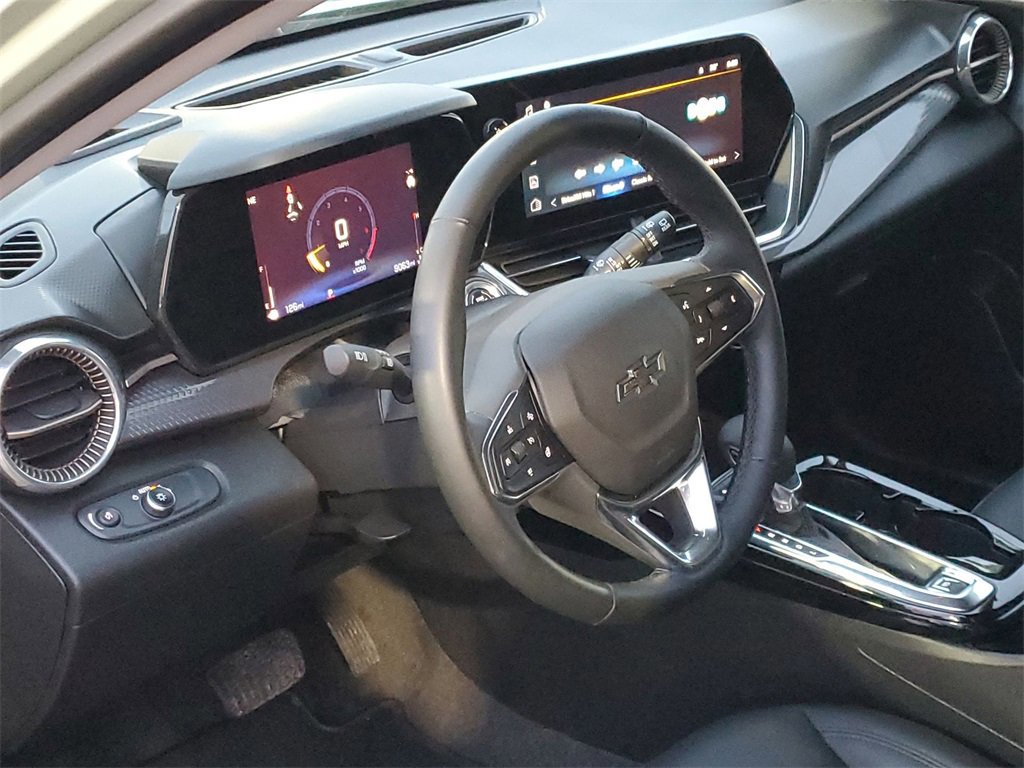 Used 2025 Chevrolet Trax ACTIV w/ Driver Confidence Package image 10