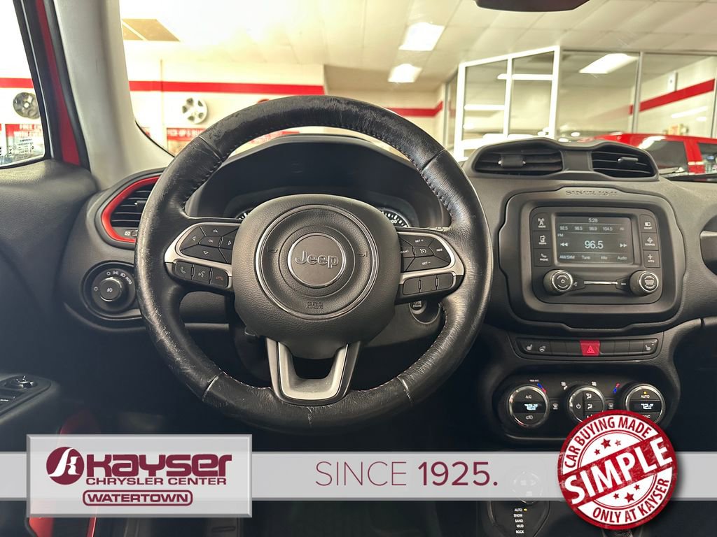 Used 2017 Jeep Renegade Trailhawk w/ Premium Trailhawk Package image 13