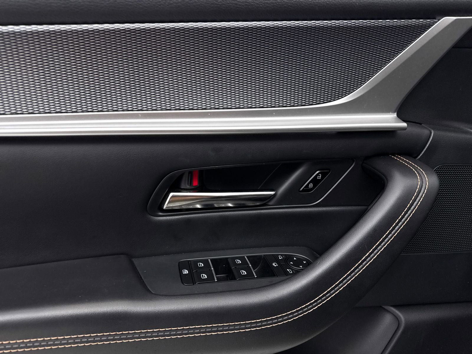 Certified 2025 MAZDA CX-90 3.3 Turbo S w/ Premium Package image 30