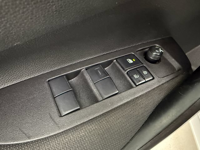 Used 2025 Toyota Corolla LE FWD image 28