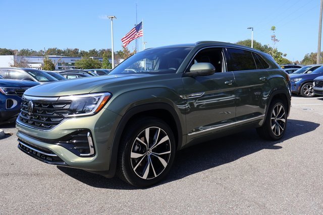 New 2026 Volkswagen Atlas Cross Sport SEL Premium R-Line image 3