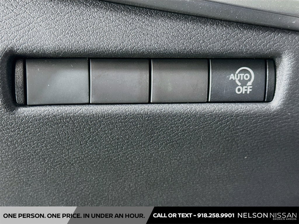 New 2027 Nissan Kicks SV w/ Cold Weather Package FWD image 10