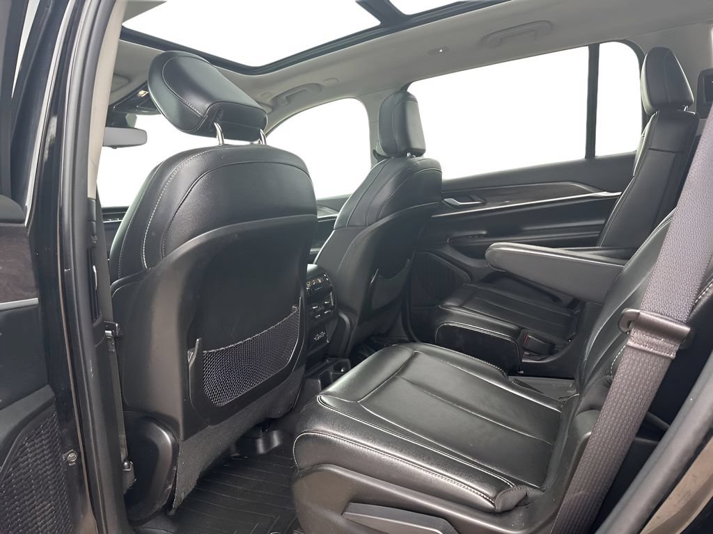 Used 2023 Jeep Grand Cherokee L Limited AWD/4WD image 27
